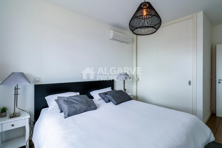 Apartamento T1 para Venda em Quarteira Foto 3