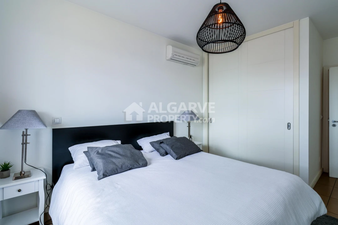 Apartamento T1 para Venda em Quarteira Foto 3