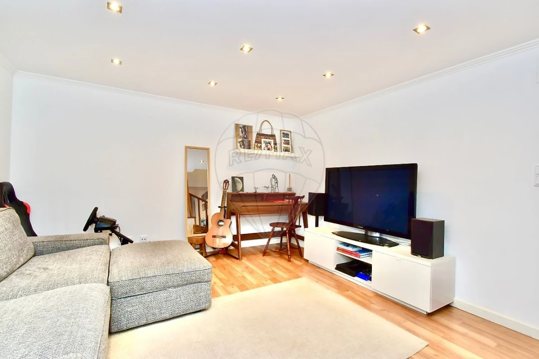 Apartamento T3 para Venda em Alcabideche Foto 13