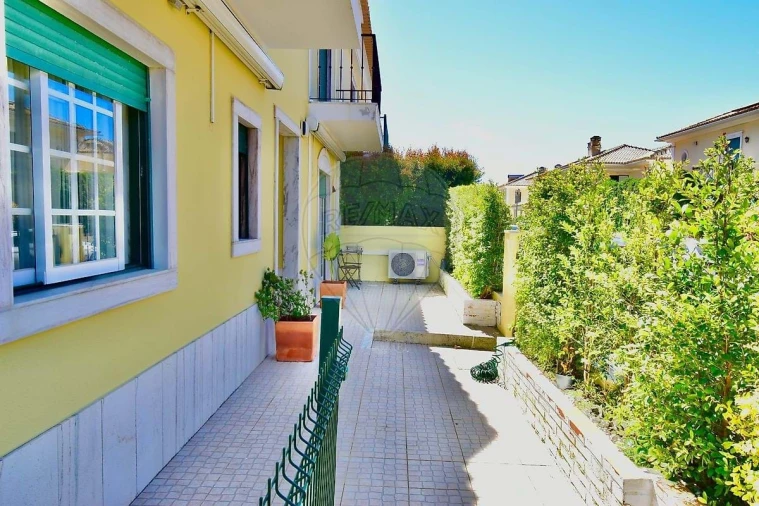 Apartamento T3 para Venda em Alcabideche Foto 5