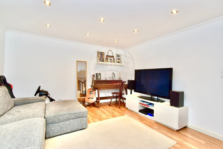 Apartamento T3 para Venda em Alcabideche Foto 13