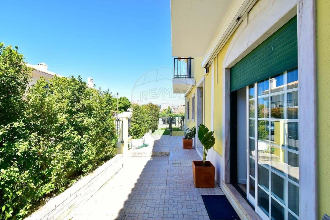 Apartamento T3 para Venda em Alcabideche Foto 4