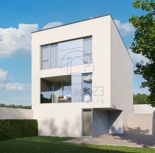 Moradia T4 para Venda em Madalena Foto 2