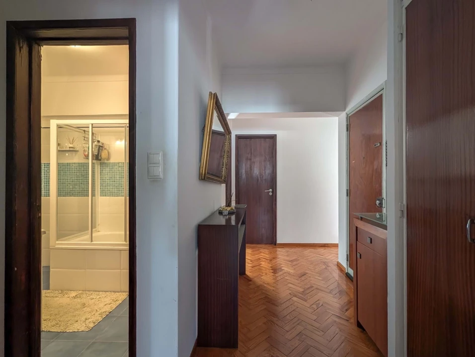 Apartamento T3 para Venda em Almada, Cova da Piedade, Pragal e Cacilhas Foto 24