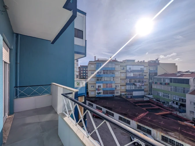 Apartamento T3 para Venda em Almada, Cova da Piedade, Pragal e Cacilhas Foto 5