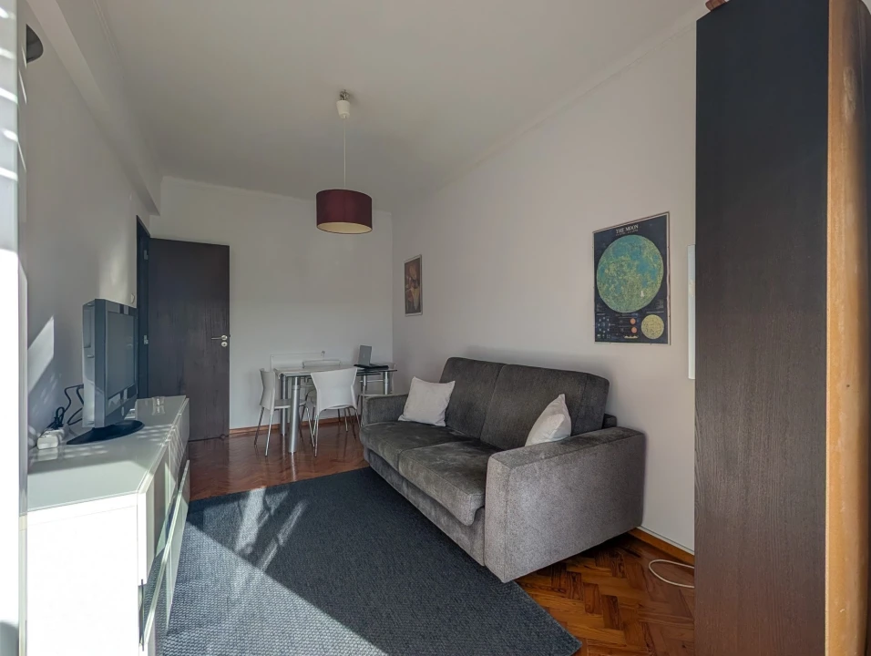 Apartamento T3 para Venda em Almada, Cova da Piedade, Pragal e Cacilhas Foto 8