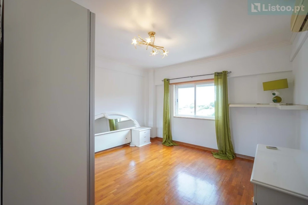 Apartamento T3 para Venda em Loures Foto 37