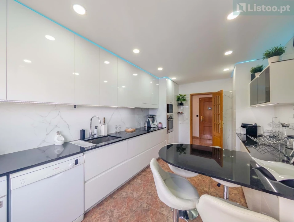 Apartamento T3 para Venda em Loures Foto 15