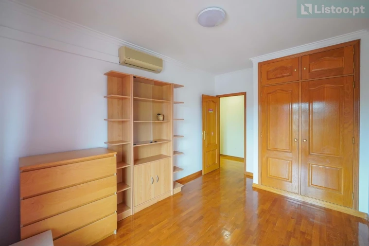 Apartamento T3 para Venda em Loures Foto 32