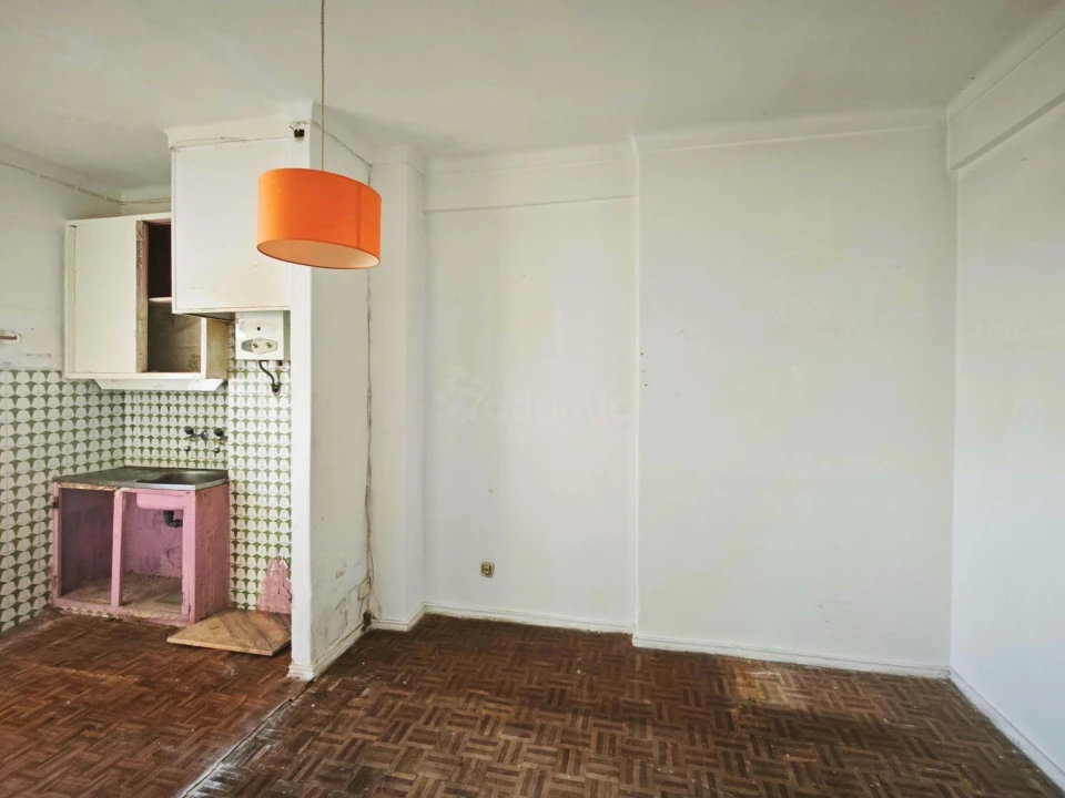 Apartamento T1 para Venda em Águas Livres Foto 5