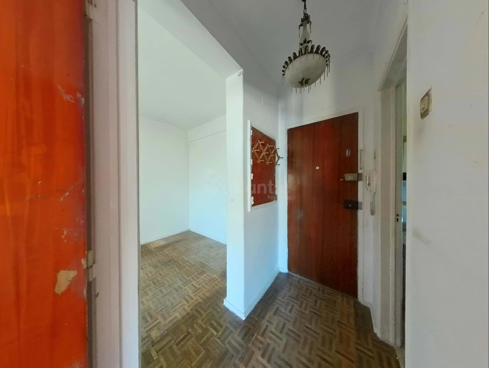 Apartamento T1 para Venda em Águas Livres Foto 2