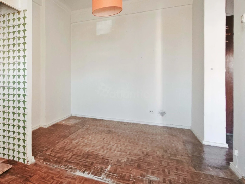 Apartamento T1 para Venda em Águas Livres Foto 1