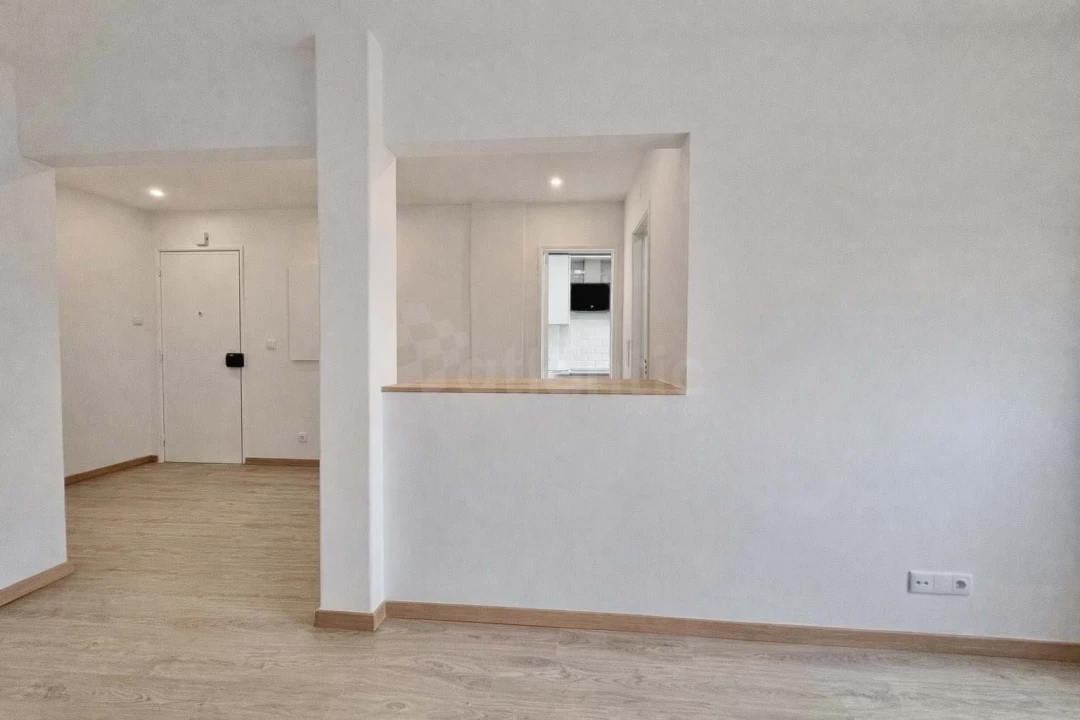Apartamento T2 para Venda em Agualva e Mira-Sintra Foto 17