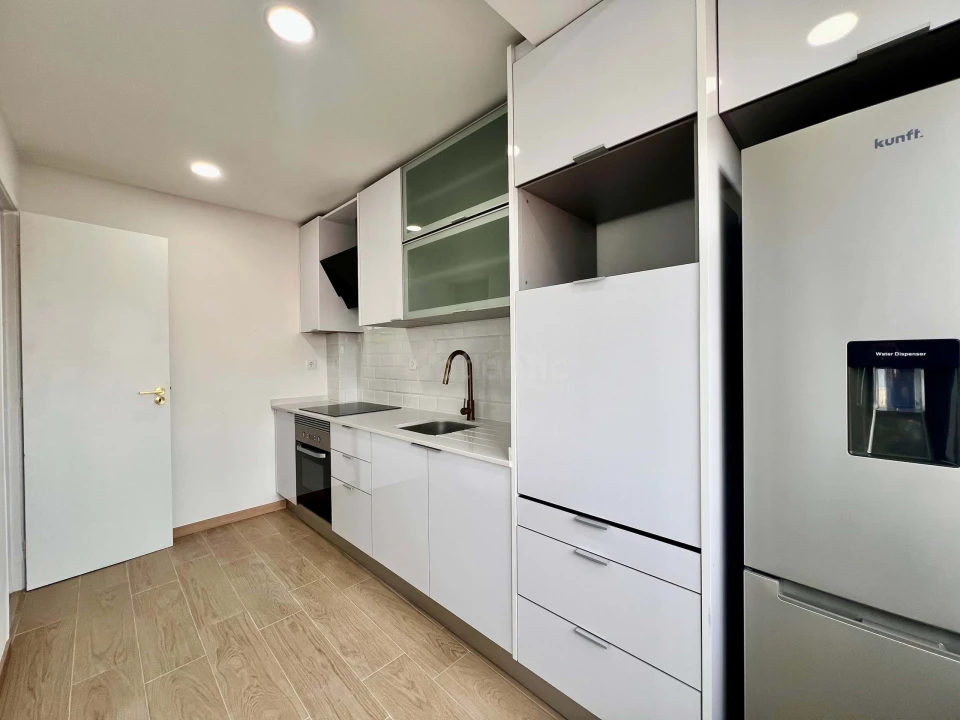 Apartamento T2 para Venda em Agualva e Mira-Sintra Foto 9