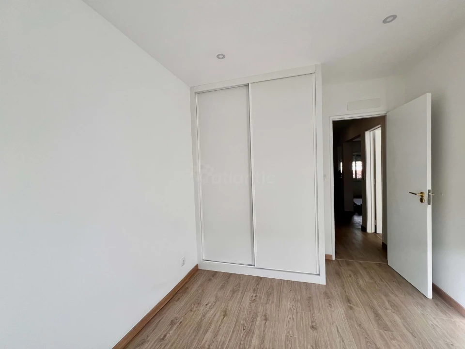 Apartamento T2 para Venda em Agualva e Mira-Sintra Foto 5