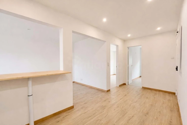 Apartamento T2 para Venda em Agualva e Mira-Sintra Foto 23