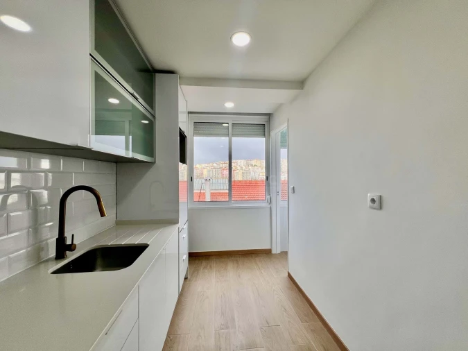 Apartamento T2 para Venda em Agualva e Mira-Sintra Foto 10