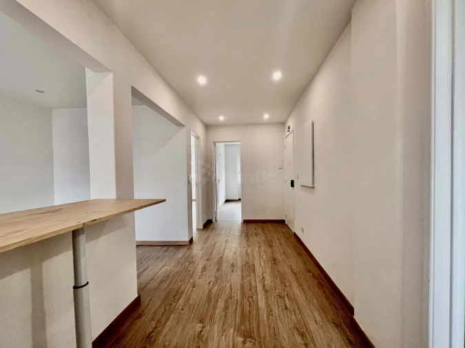 Apartamento T2 para Venda em Agualva e Mira-Sintra Foto 16