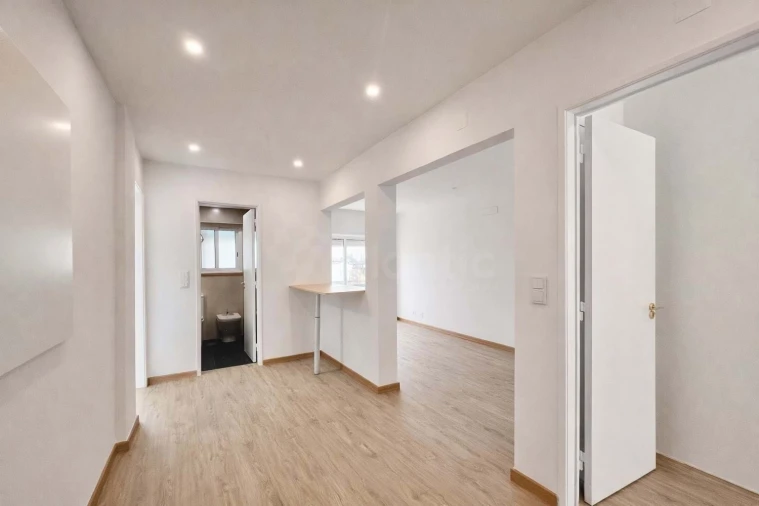 Apartamento T2 para Venda em Agualva e Mira-Sintra Foto 20