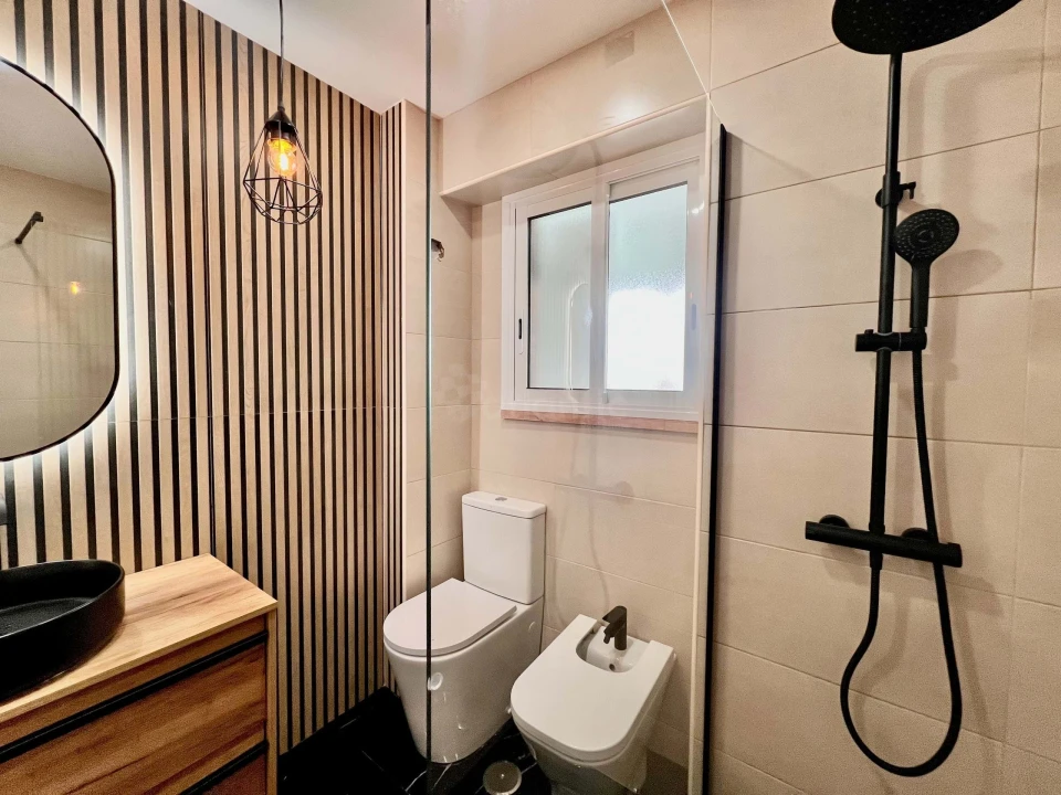 Apartamento T2 para Venda em Agualva e Mira-Sintra Foto 14