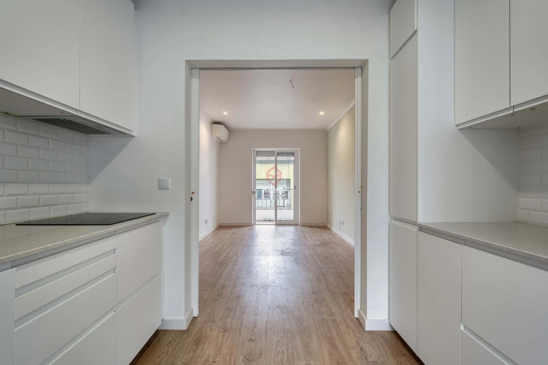 Apartamento T2 para Venda em Algés, Linda-A-Velha e Cruz Quebrada-Dafundo Foto 2