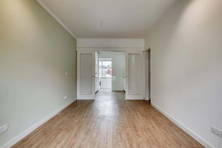 Apartamento T2 para Venda em Algés, Linda-A-Velha e Cruz Quebrada-Dafundo Foto 4