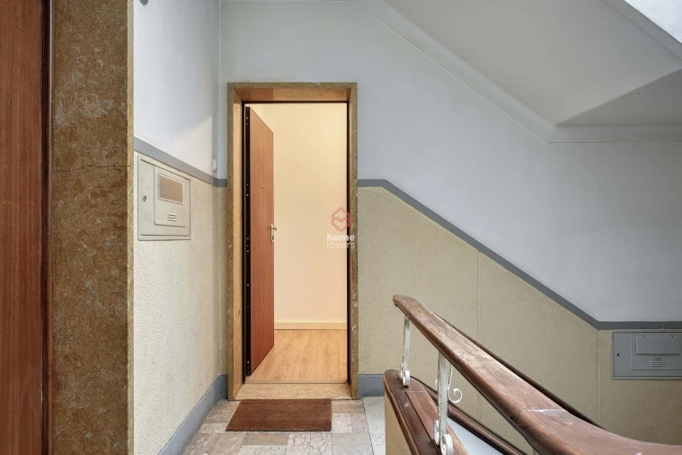 Apartamento T2 para Venda em Algés, Linda-A-Velha e Cruz Quebrada-Dafundo Foto 17