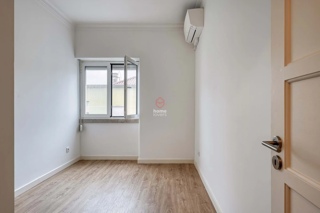 Apartamento T2 para Venda em Algés, Linda-A-Velha e Cruz Quebrada-Dafundo Foto 10