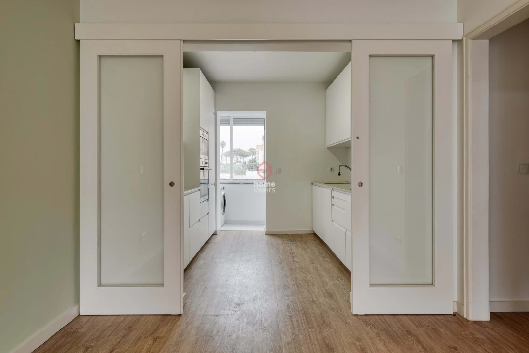 Apartamento T2 para Venda em Algés, Linda-A-Velha e Cruz Quebrada-Dafundo Foto 1