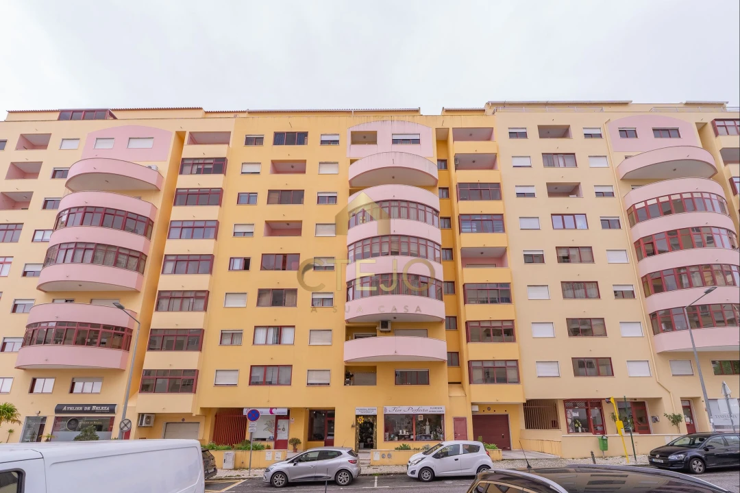 Apartamento T3 para Venda em Póvoa de Santa Iria e Forte da Casa Foto 29