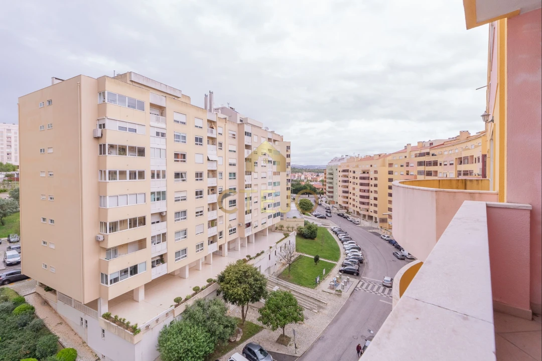 Apartamento T3 para Venda em Póvoa de Santa Iria e Forte da Casa Foto 24