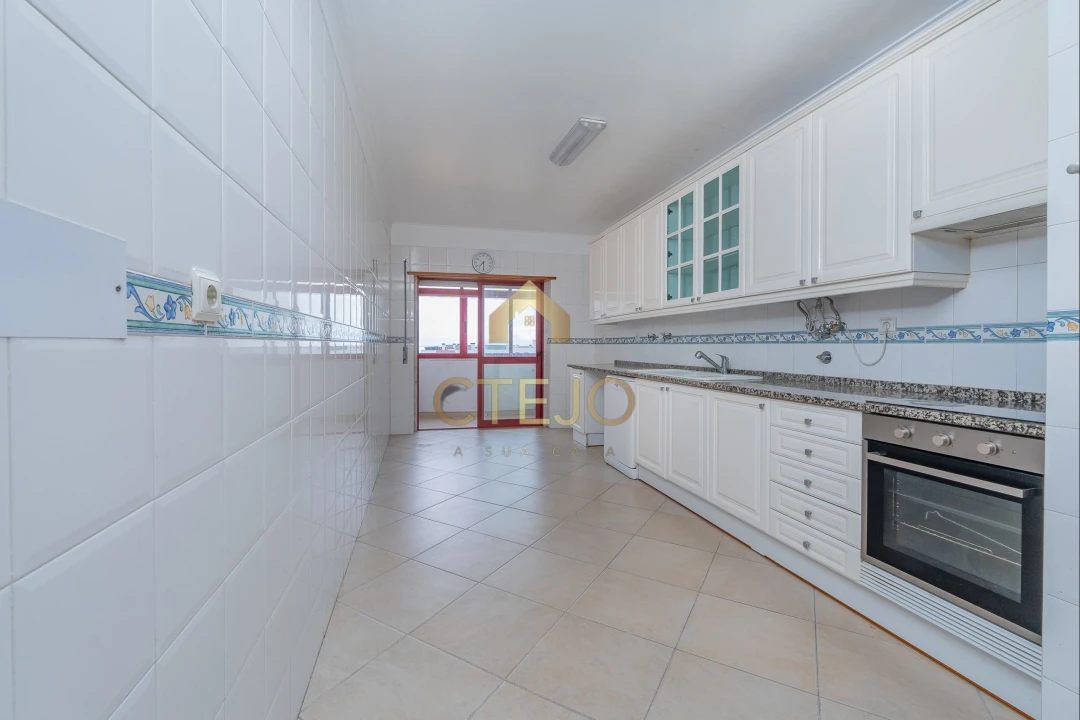 Apartamento T3 para Venda em Póvoa de Santa Iria e Forte da Casa Foto 7