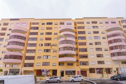 Apartamento T3 para Venda em Póvoa de Santa Iria e Forte da Casa