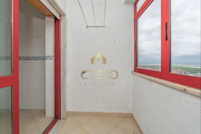 Apartamento T3 para Venda em Póvoa de Santa Iria e Forte da Casa