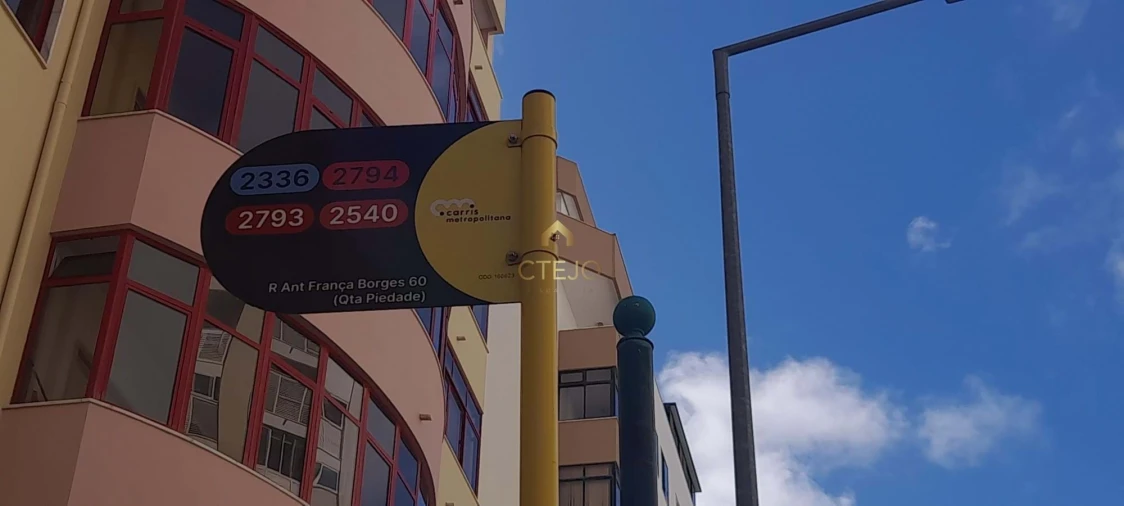 Apartamento T3 para Venda em Póvoa de Santa Iria e Forte da Casa Foto 8