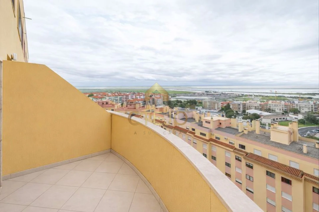 Apartamento T3 para Venda em Póvoa de Santa Iria e Forte da Casa Foto 20