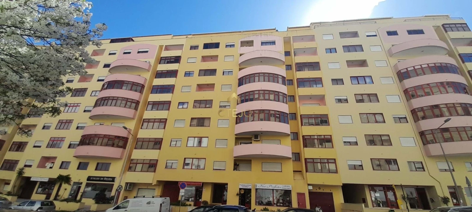 Apartamento T3 para Venda em Póvoa de Santa Iria e Forte da Casa Foto 1