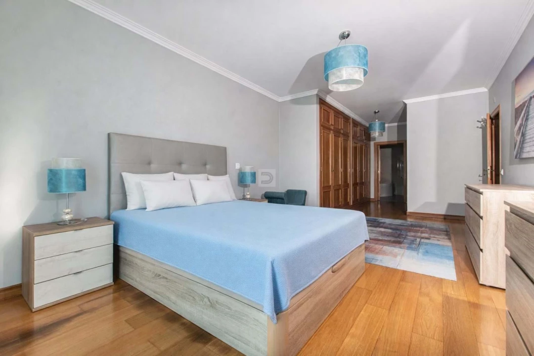 Apartamento T5 para Venda em União das Freguesias de Setúbal Foto 4