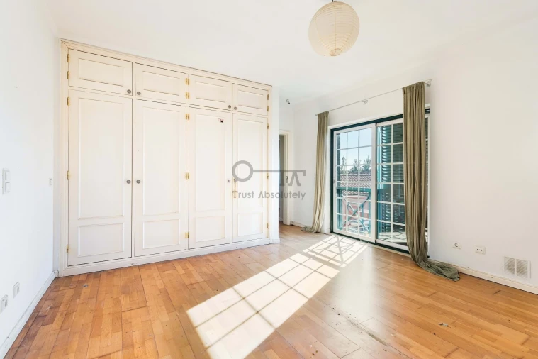 Moradia T5 para Venda em Agualva e Mira-Sintra Foto 11