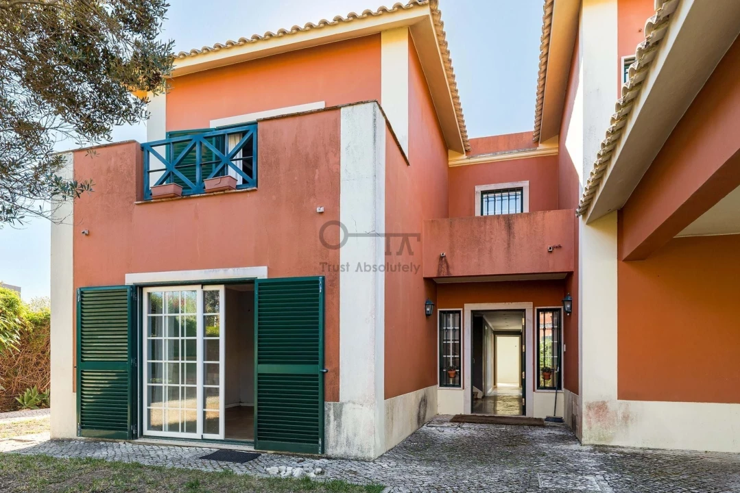 Moradia T5 para Venda em Agualva e Mira-Sintra Foto 4