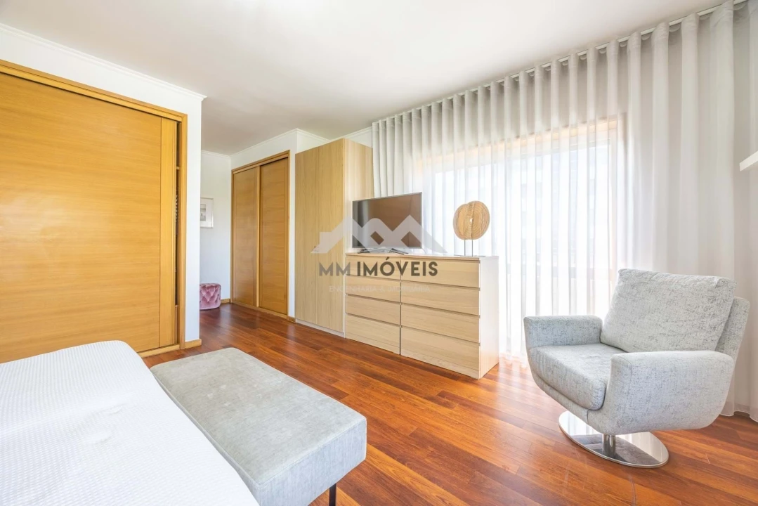 Apartamento T3 para Venda em Ramalde Foto 12