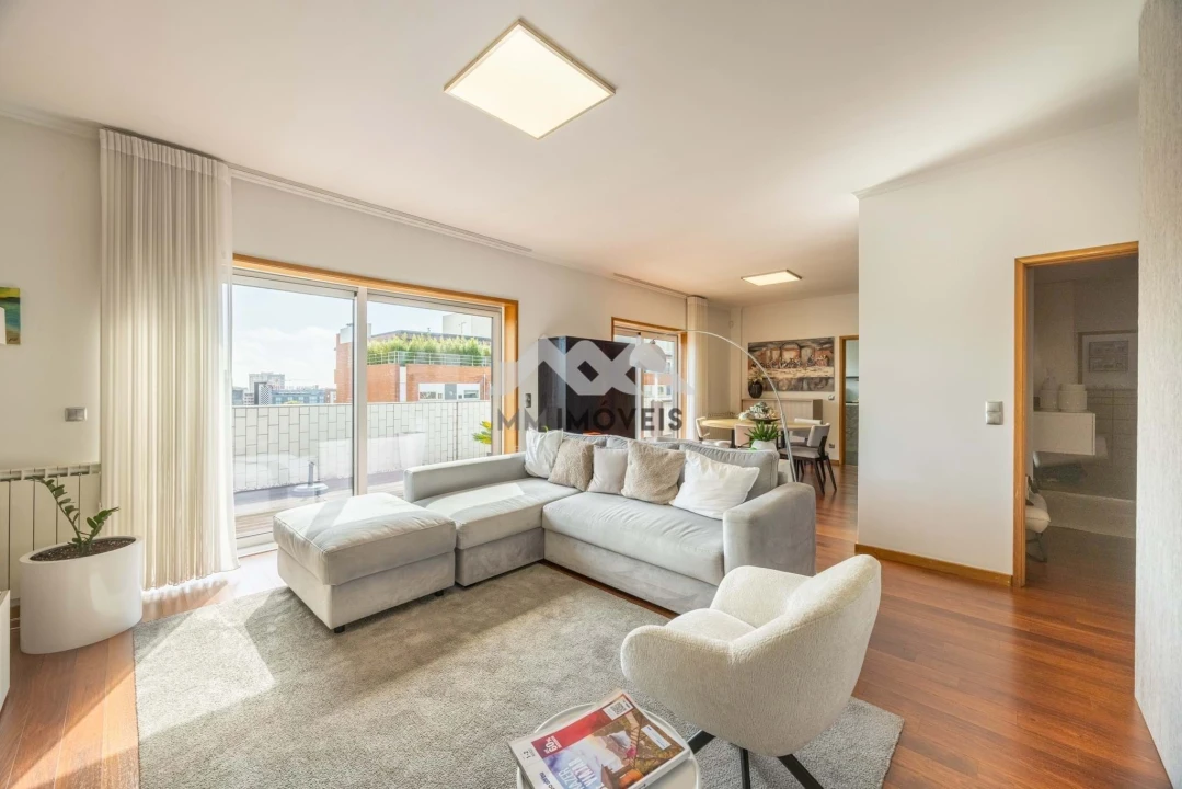 Apartamento T3 para Venda em Ramalde Foto 2