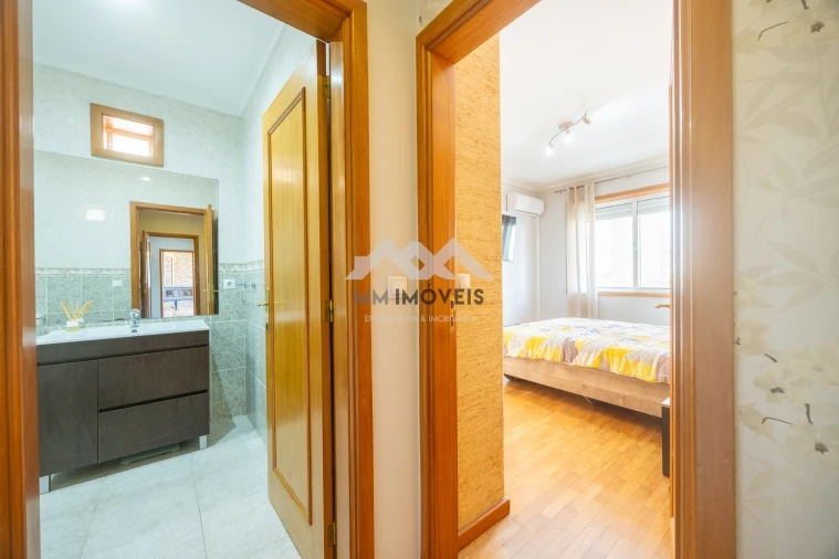 Apartamento T3 para Venda em Avintes Foto 8