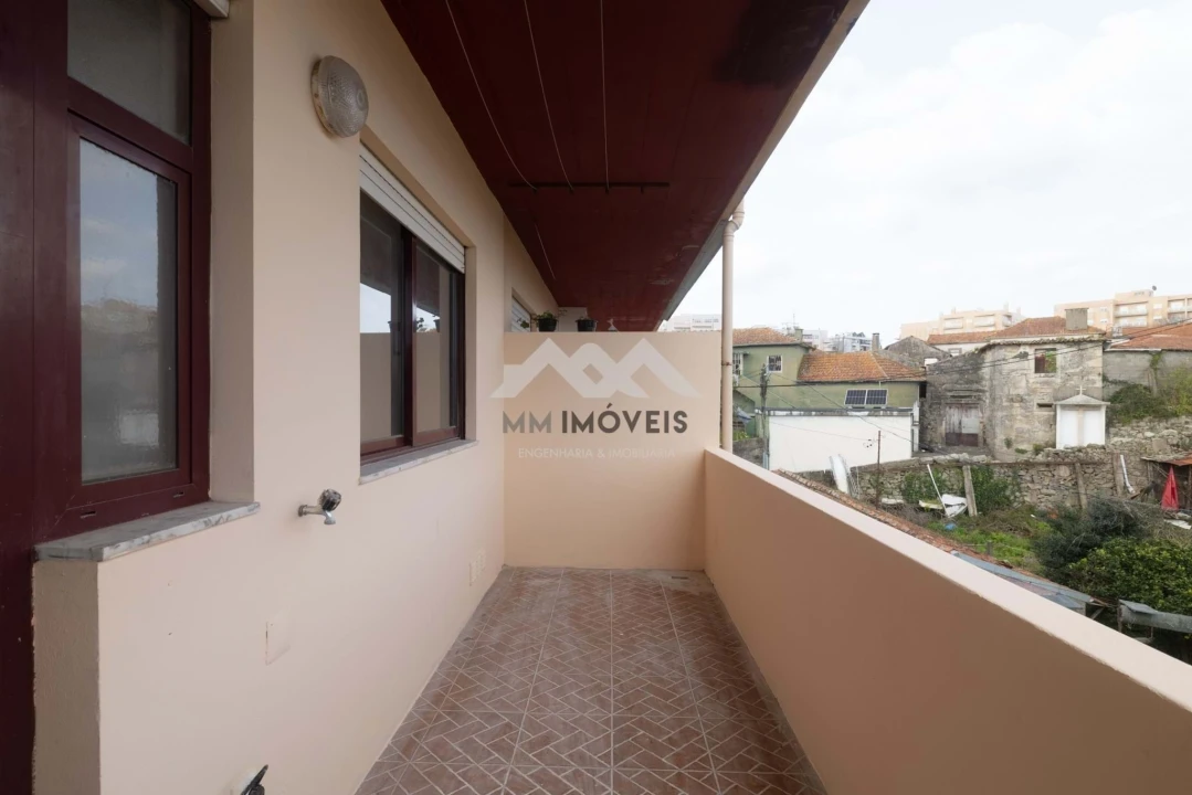 Apartamento T2 para Venda em Rio Tinto Foto 10