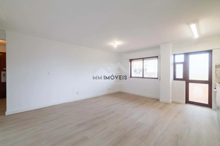 Apartamento T2 para Venda em Rio Tinto Foto 18