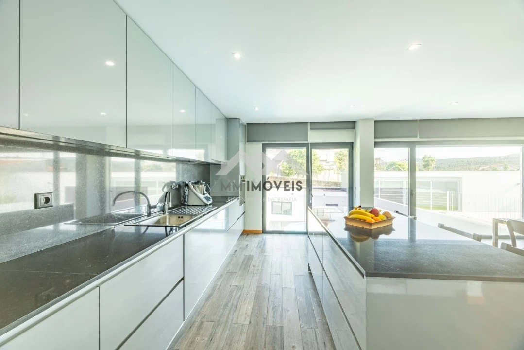 Moradia T3 para Venda em Alfena Foto 27