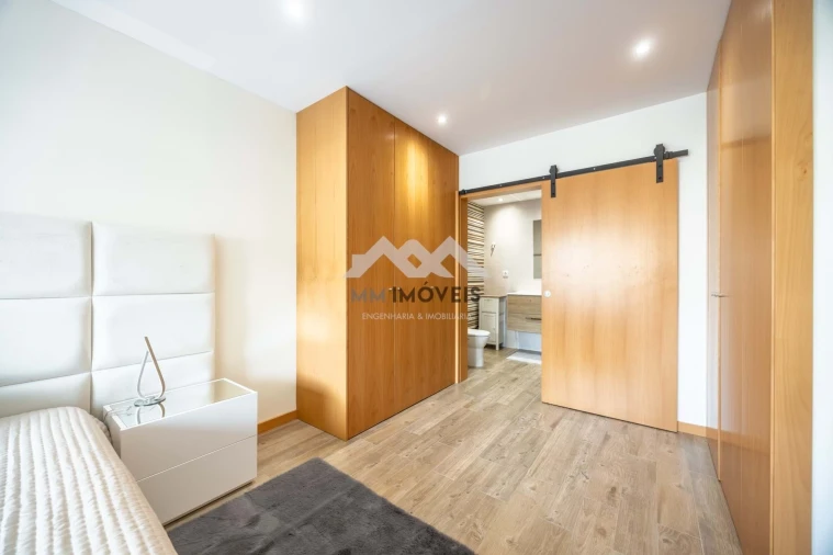 Moradia T3 para Venda em Alfena Foto 9