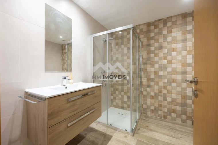 Moradia T3 para Venda em Alfena Foto 53