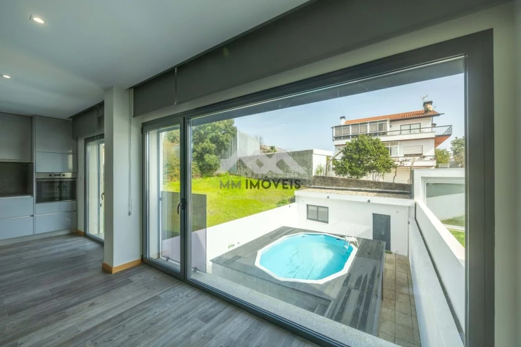 Moradia T3 para Venda em Alfena Foto 18