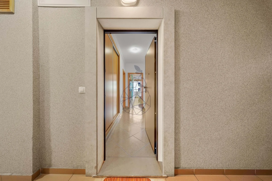 Apartamento T1 para Arrendamento em Portimão Foto 24